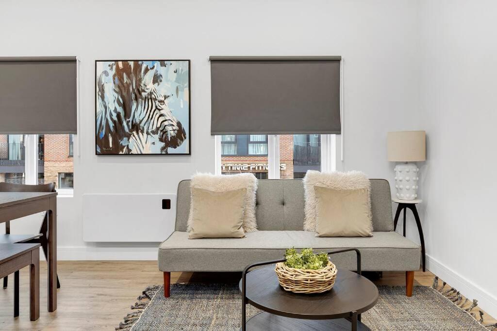 Stunning And Extremely Spacious 1bed Flat In Tooting London