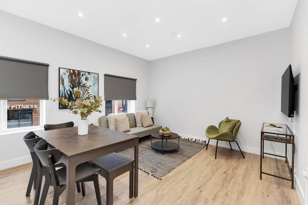 Apartment Stunning And Extremely Spacious 1bed Flat In Tooting *